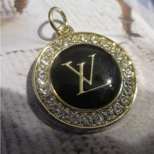 🖤Louis Vuitton LV Charm🖤